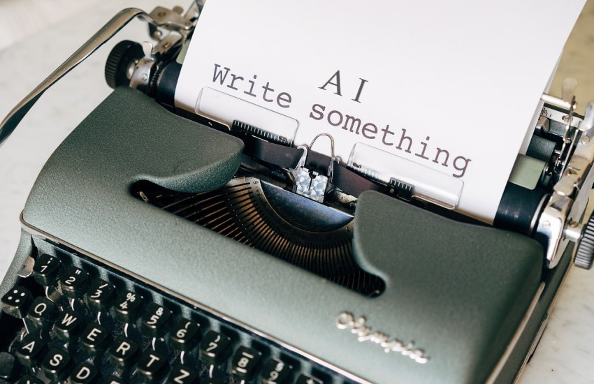 AI blog post: An old typewriter with "AI Write something"